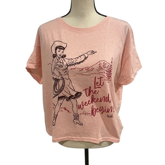 Ariat Tops - Ariat Oversized Fit Cropped Tee Sz Medium Pink Western Cowgirl
